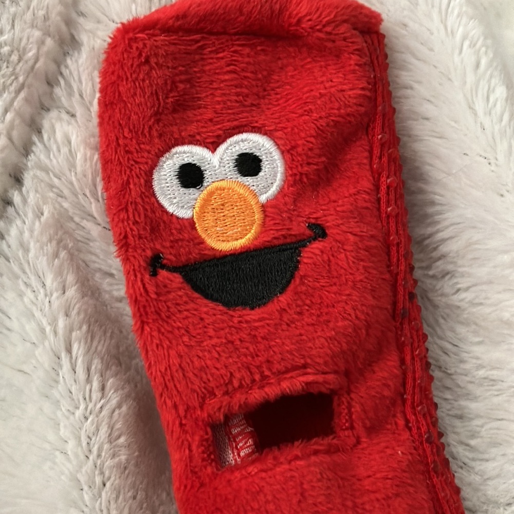 Sesame Street Elmo Wii Remote cover